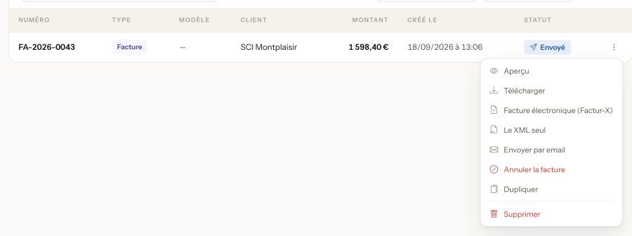 La liste des documents dans Stackly : sur une facture envoyée, le menu propose « Facture électronique (Factur-X) » et « Le XML seul ».